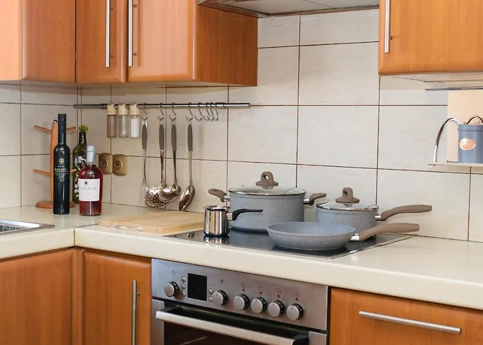 Central Penthouse In Quiet Neighborhood Near Sandy Beach